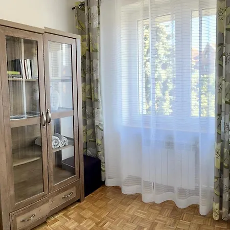 Διαμέρισμα Omega I *